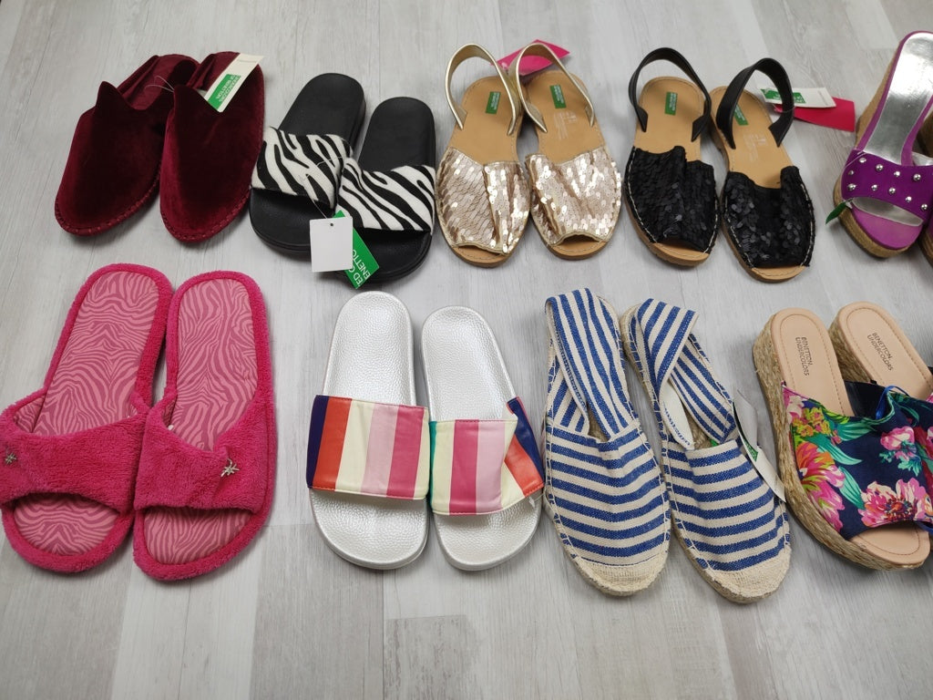 €1,80 al pezzo BENETTON stock abbigliamento e calzature donna e bambina 379 pezzi - 95% P/E - 5% A/I - RIF. 6048AF
