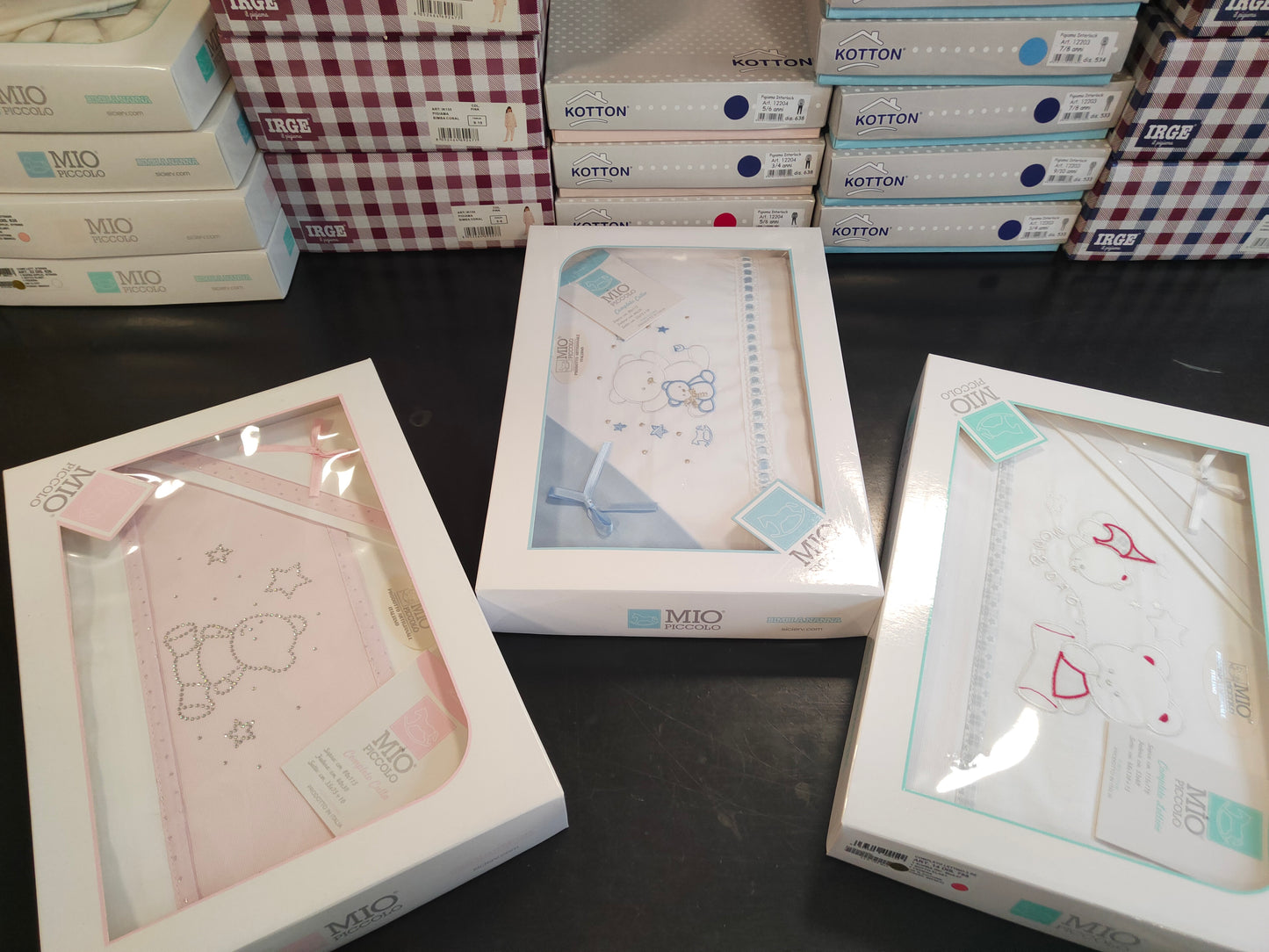 €5,00 al pezzo MARVEL, MIO PICCOLO, IRGE, KOTTON, DISNEY, ecc. stock pigiama e lenzuola bambini 38 pezzi - A/I - RIF. 6098AF