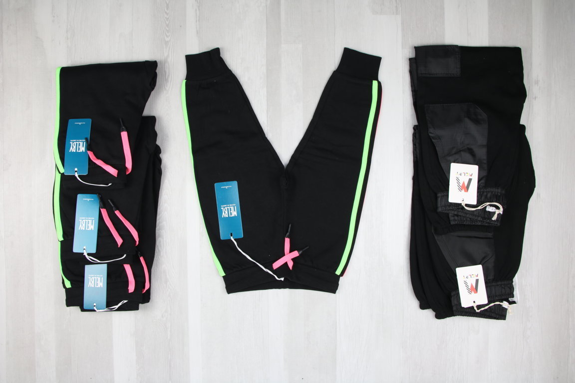 €4,50 al pezzo MELBY stock abbigliamento bambini 486 pezzi - A/I - RIF. 6276