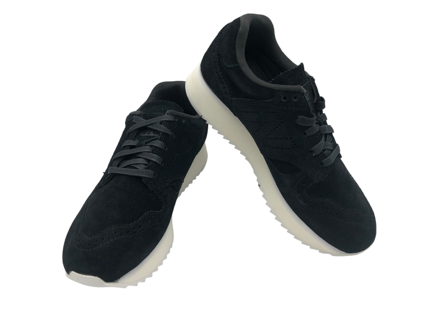 €9,73 al pezzo NEW BALANCE, ADIDAS, NIKE, GRENDHA, IPANEMA, ARENA stock calzature uomo, donna, bambini 96 pezzi - P/E - RIF. 6123AF