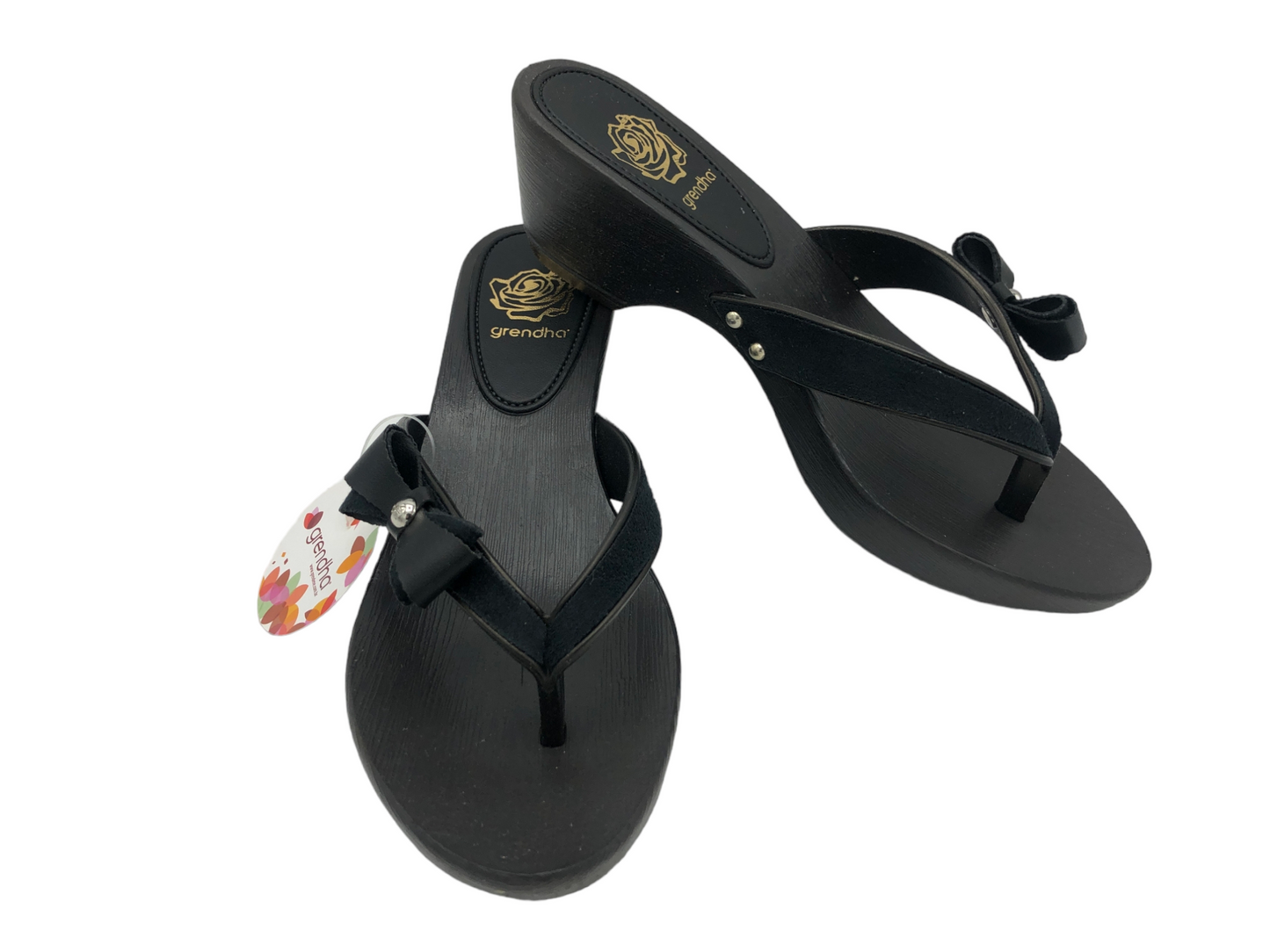 €9,73 al pezzo NEW BALANCE, ADIDAS, NIKE, GRENDHA, IPANEMA, ARENA stock calzature uomo, donna, bambini 96 pezzi - P/E - RIF. 6123AF