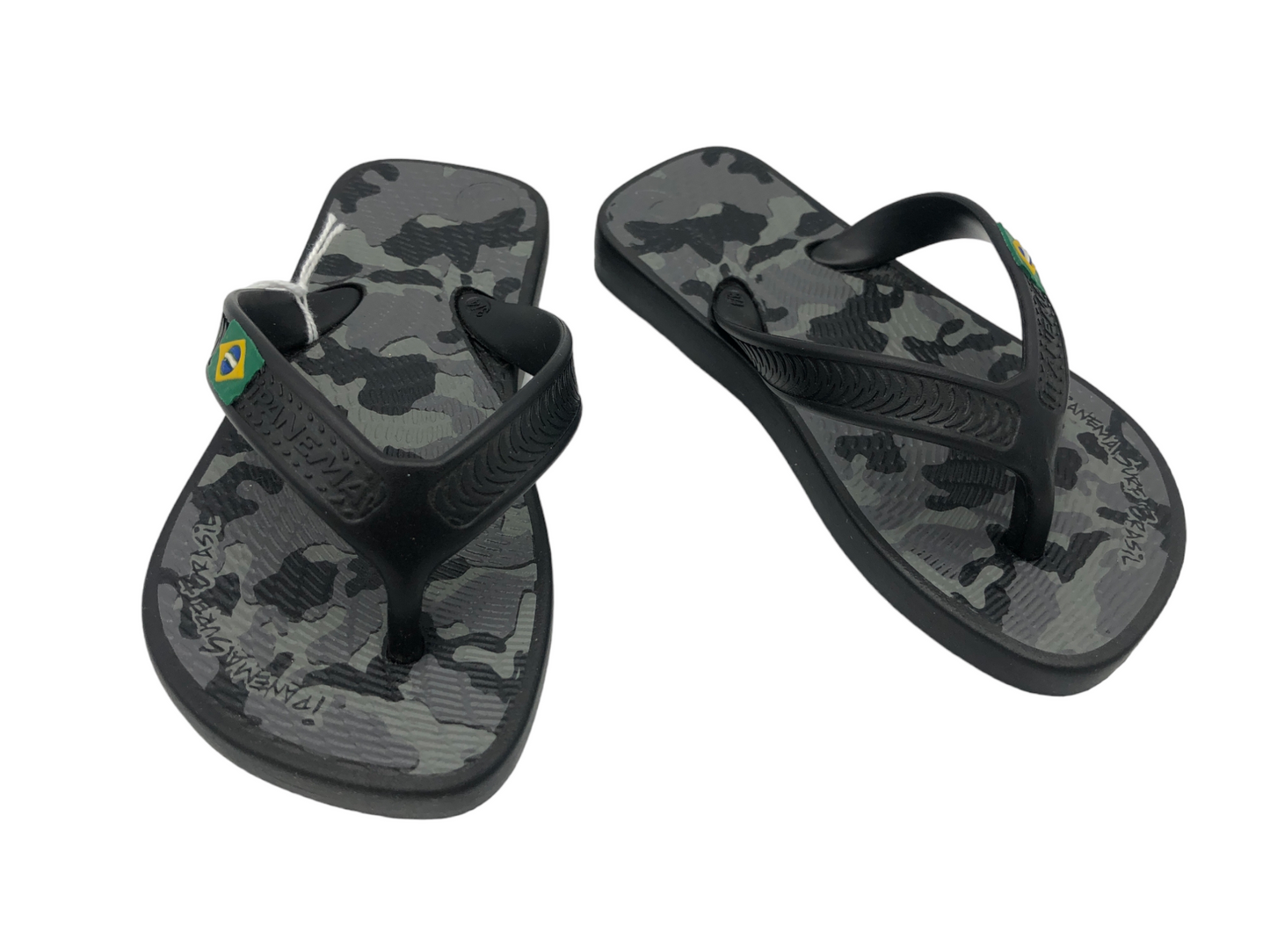 €9,73 al pezzo NEW BALANCE, ADIDAS, NIKE, GRENDHA, IPANEMA, ARENA stock calzature uomo, donna, bambini 96 pezzi - P/E - RIF. 6123AF