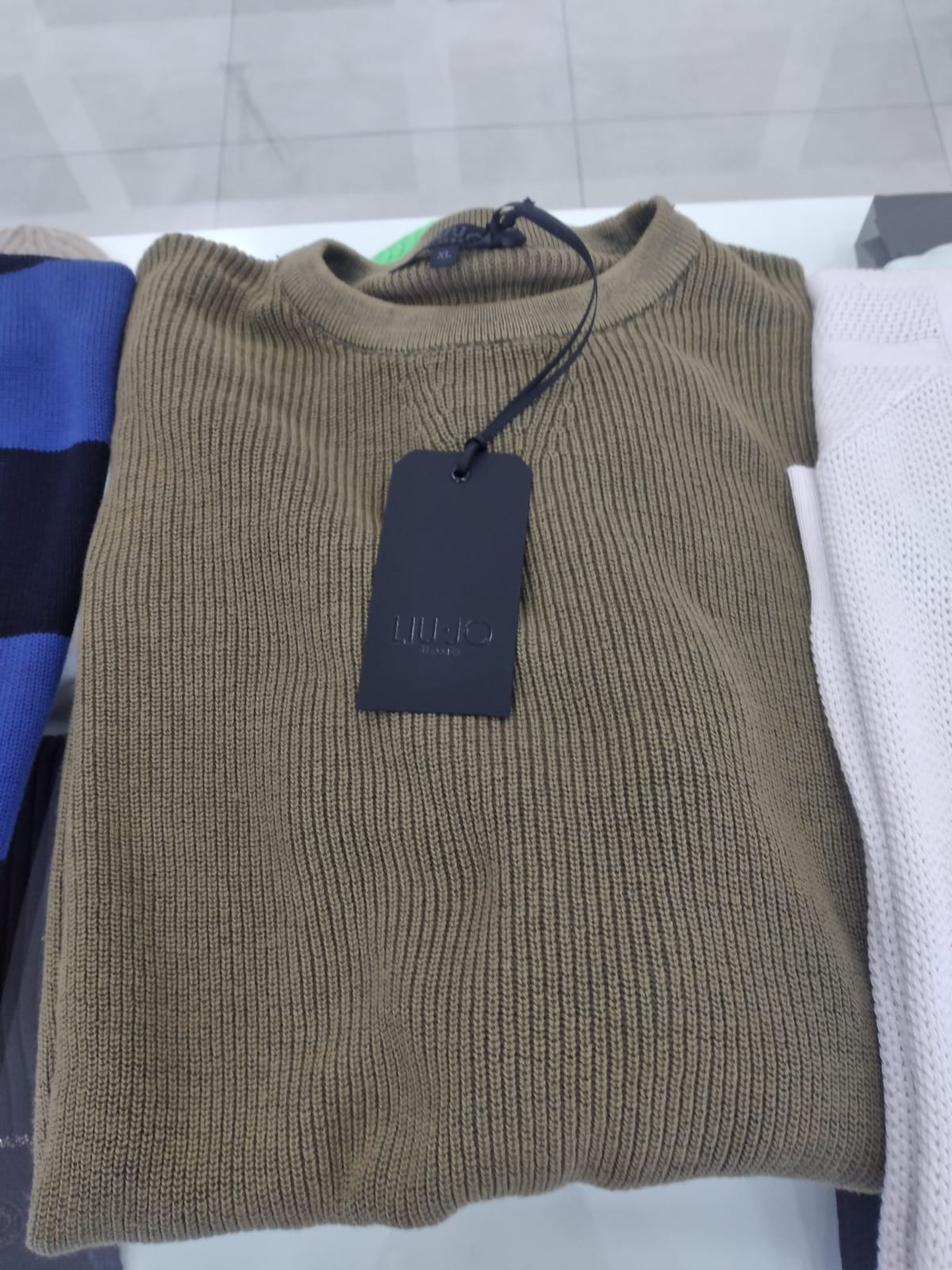 €11,00 al pezzo POLO CLUB stock pullover uomo 80 pezzi - A/I - RIF. TV6065