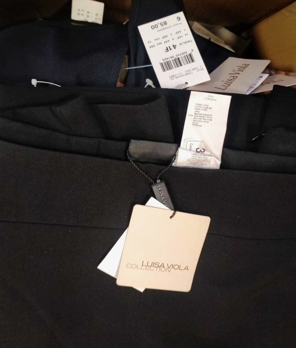 €2,30 al pezzo EMPORIO , CAMEL, CACHAREL, LUISA VIOLA, CAFE' NOIR, AMA , ecc. stock abbigliamento uomo, donna e bambini 1700 pezzi - A/I - P/E - RIF. 6039AF