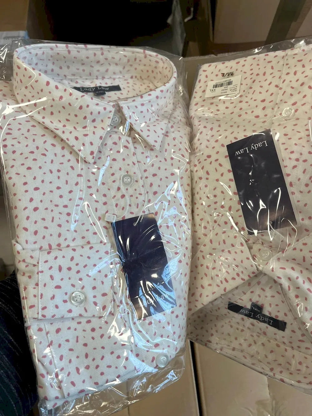€2,40 al pezzo LADY LAW stock camicie e pantaloni donna 1167 pezzi - P/E - RIF. 6233P