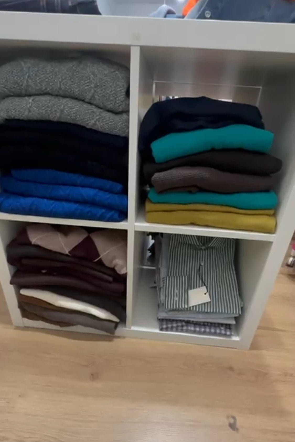 20,00 € la pièce GAELLE, PENNY BLACK, MANILA GRACE, ALESSANDRO GILLES, etc. stock de vêtements homme/femme 408 pièces - FW - REF. TV6232