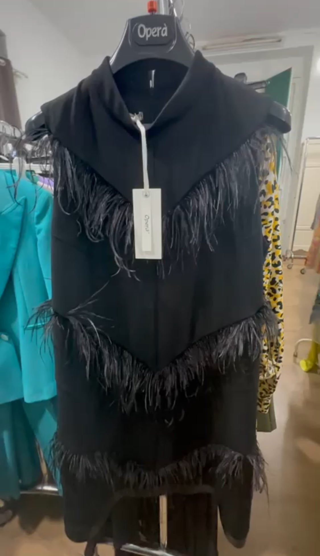 20,00 € la pièce GAELLE, PENNY BLACK, MANILA GRACE, ALESSANDRO GILLES, etc. stock de vêtements homme/femme 408 pièces - FW - REF. TV6232