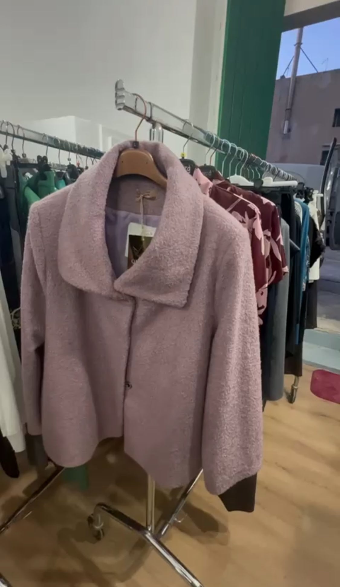 20,00 € la pièce GAELLE, PENNY BLACK, MANILA GRACE, ALESSANDRO GILLES, etc. stock de vêtements homme/femme 408 pièces - FW - REF. TV6232