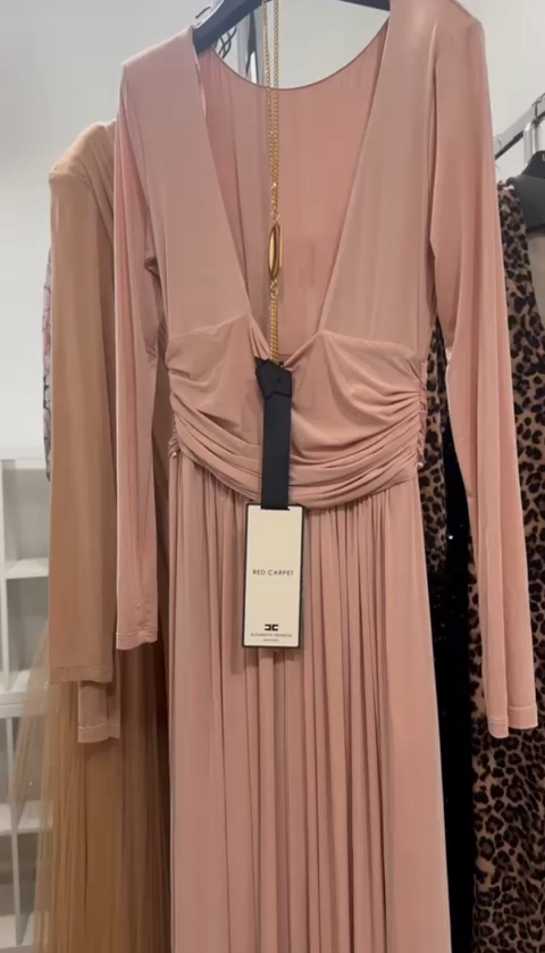 25,00 € l'unité LIU-JO, PINKO, RALPH LAUREN, VERSACE, etc. stock de vêtements pour femmes et chaussures 537 pièces - RIF. TV6237