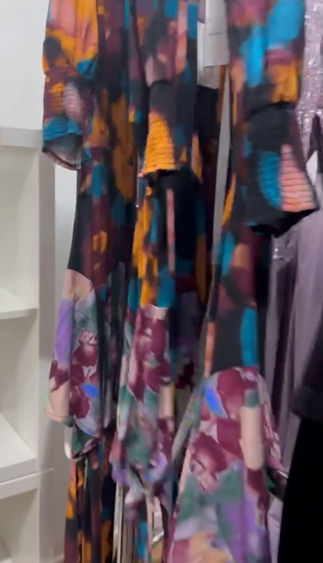 25,00 € l'unité LIU-JO, PINKO, RALPH LAUREN, VERSACE, etc. stock de vêtements pour femmes et chaussures 537 pièces - RIF. TV6237