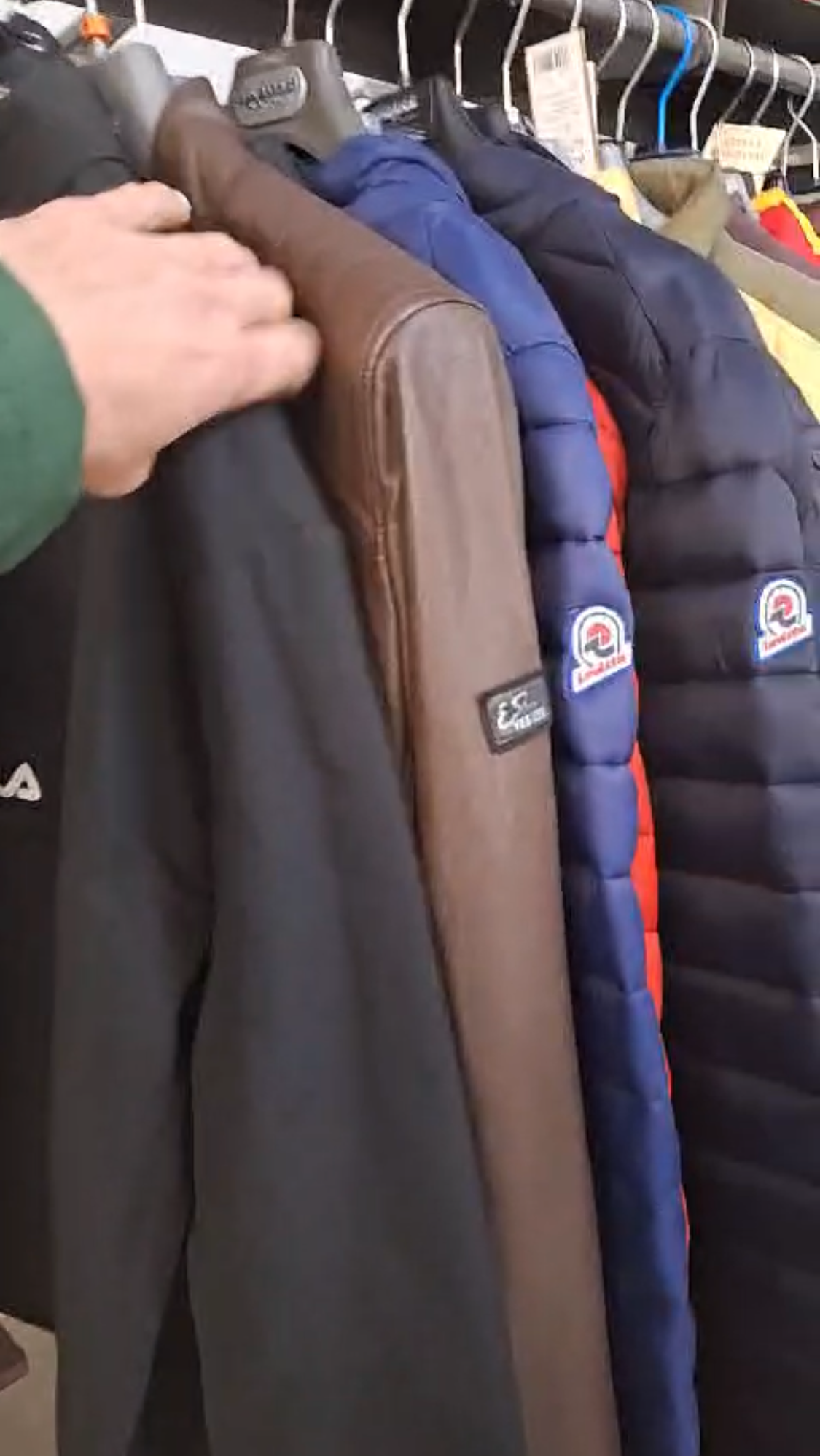 €14,50 l'unité YES ZEE, HARMONT & BLAINE, FILA, ARMANI etc. stock vêtements et accessoires homme 311 pièces - FW - RIF. TV6235