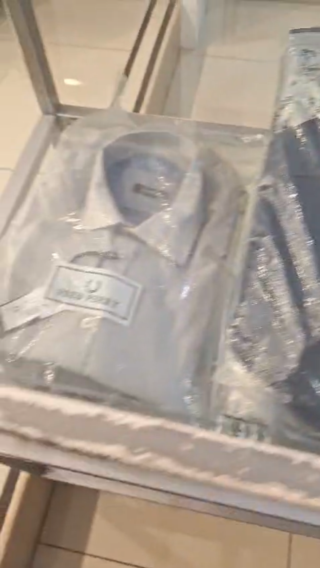 €14,50 l'unité YES ZEE, HARMONT & BLAINE, FILA, ARMANI etc. stock vêtements et accessoires homme 311 pièces - FW - RIF. TV6235