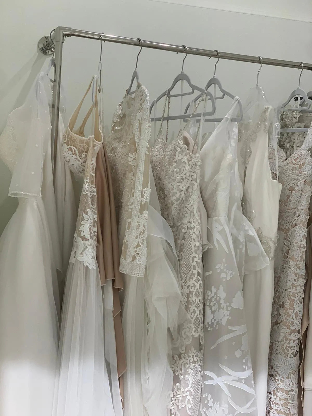 €400.00 each GEMELLE DONATO, HERVE PARIS, ABELLA, etc. stock wedding dresses 51 pieces - REF. TV6238