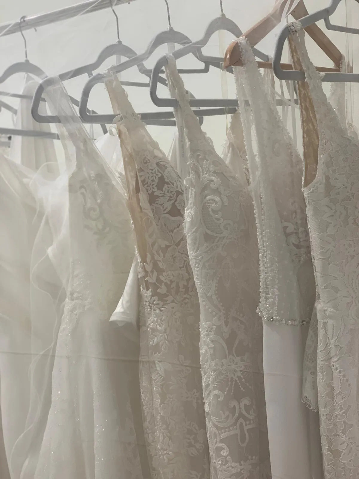 €400.00 each GEMELLE DONATO, HERVE PARIS, ABELLA, etc. stock wedding dresses 51 pieces - REF. TV6238