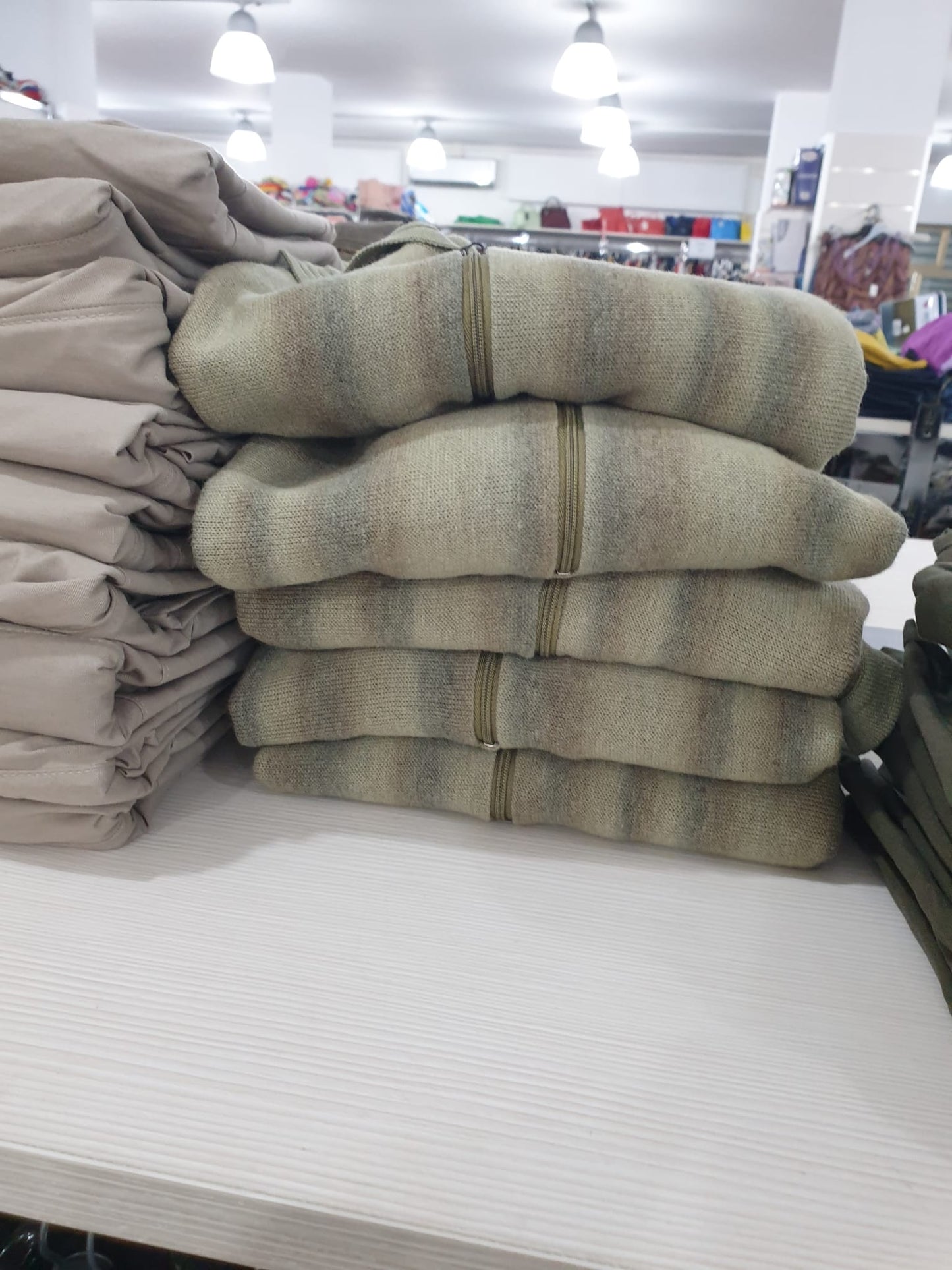 €2.80 per piece MADE IN ITALY men's clothing stock 2000 pieces - S/S F/W - REF. TV6108