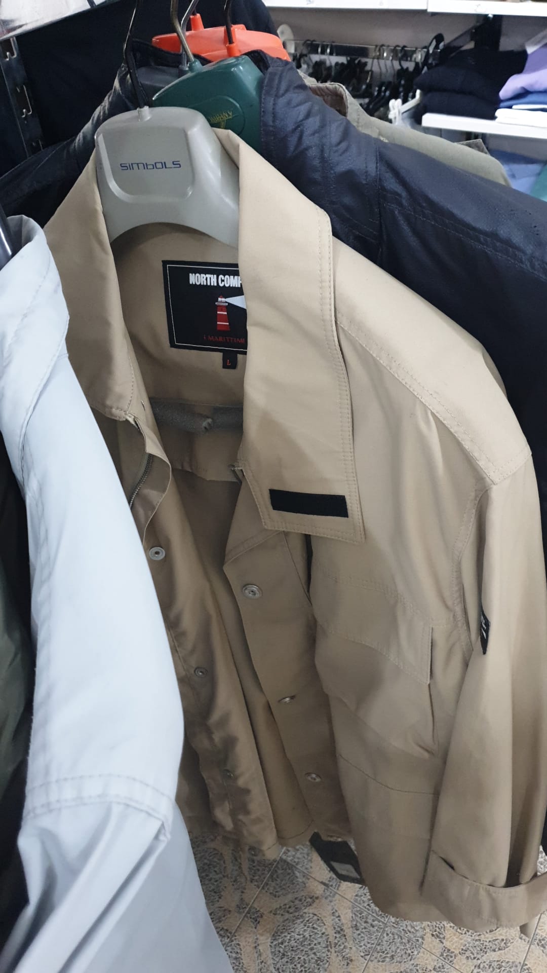 €2.80 per piece MADE IN ITALY men's clothing stock 2000 pieces - S/S F/W - REF. TV6108