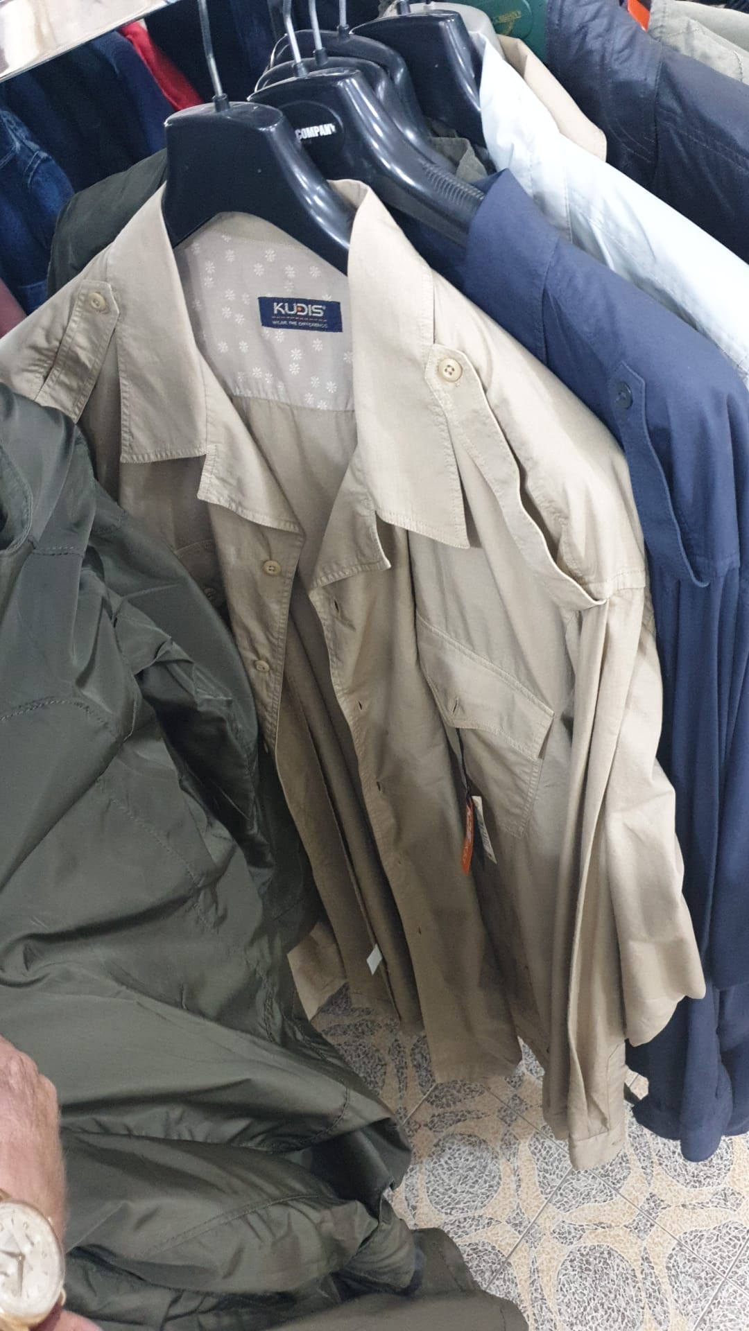 €2.80 per piece MADE IN ITALY men's clothing stock 2000 pieces - S/S F/W - REF. TV6108