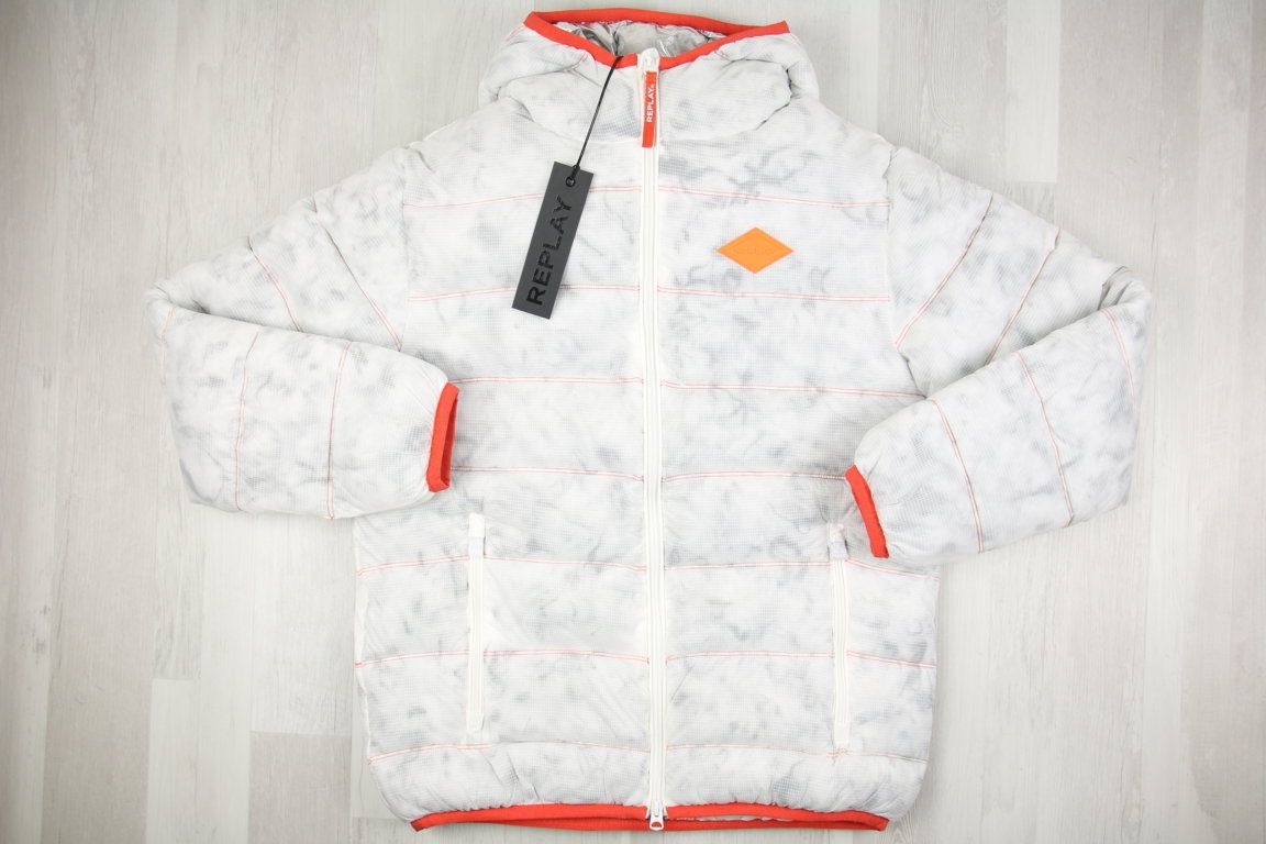 €8.00 per piece DIADORA, DIESEL, LEVI'S, REPLAY, INVICTA, etc. kids' clothing stock 78 pieces - SS - FW - REF. 6174AF