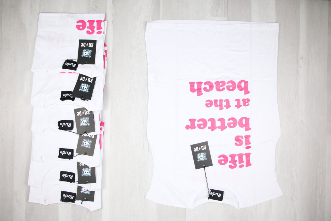 SCONTATO -20% €2,80 al pezzo BFLAK, RUDE stock magliette uomo/donna 147 pezzi - P/E - RIF. 6042