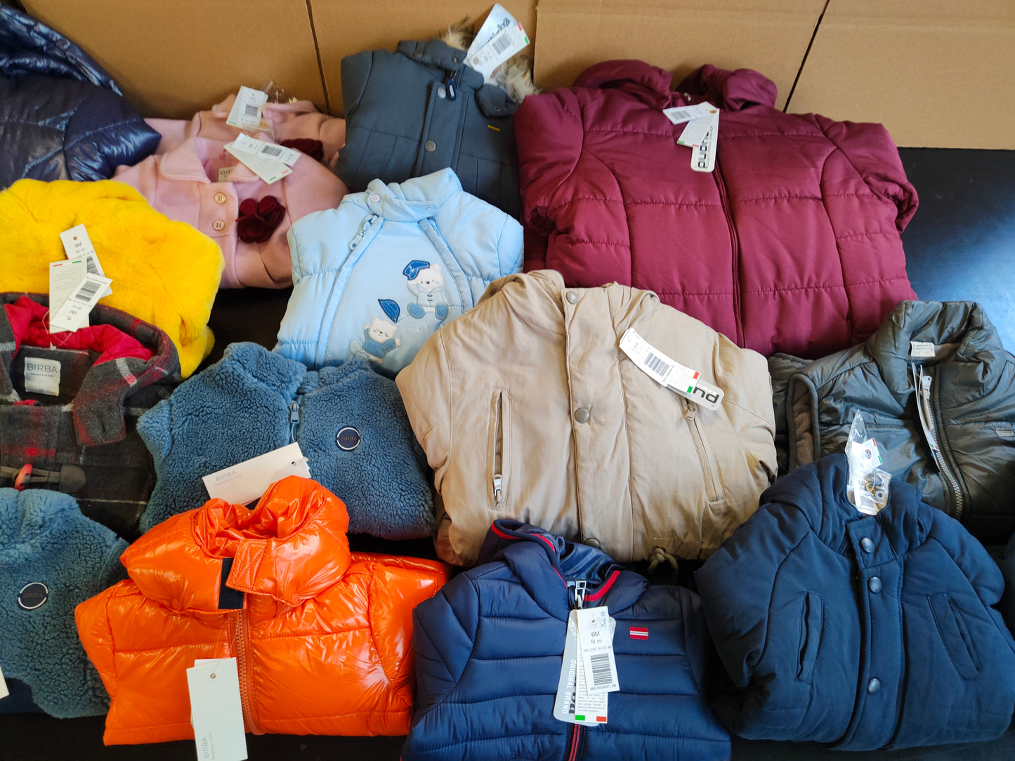 €6,00 al pezzo BIRBA, TRYBEYOND stock abbigliamento bambino 429 pezzi - A/I - RIF. 6094AF