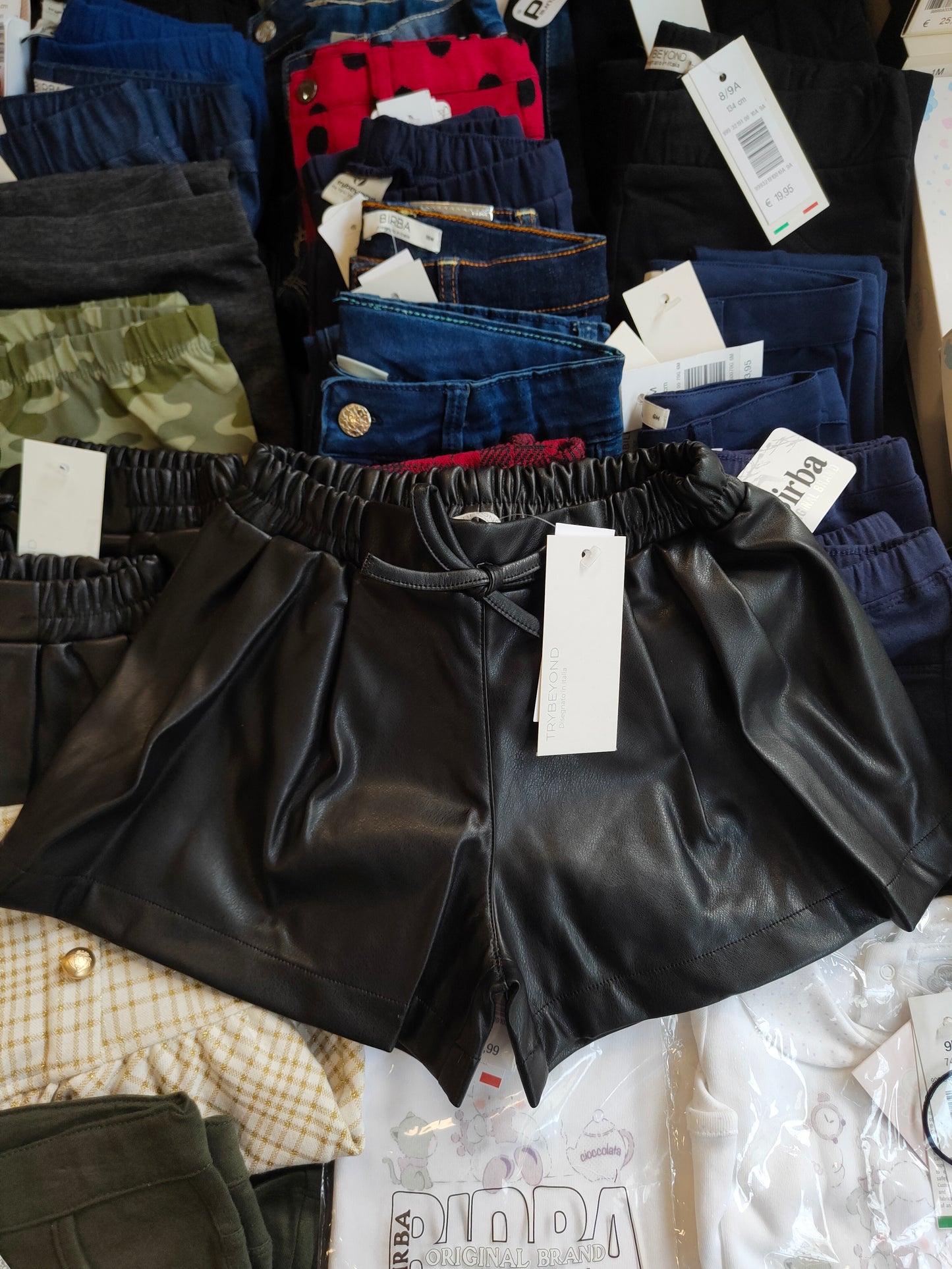 €6,04 al pezzo BIRBA, TRYBEYOND stock abbigliamento bambina 278 pezzi - A/I - RIF. 6095AF