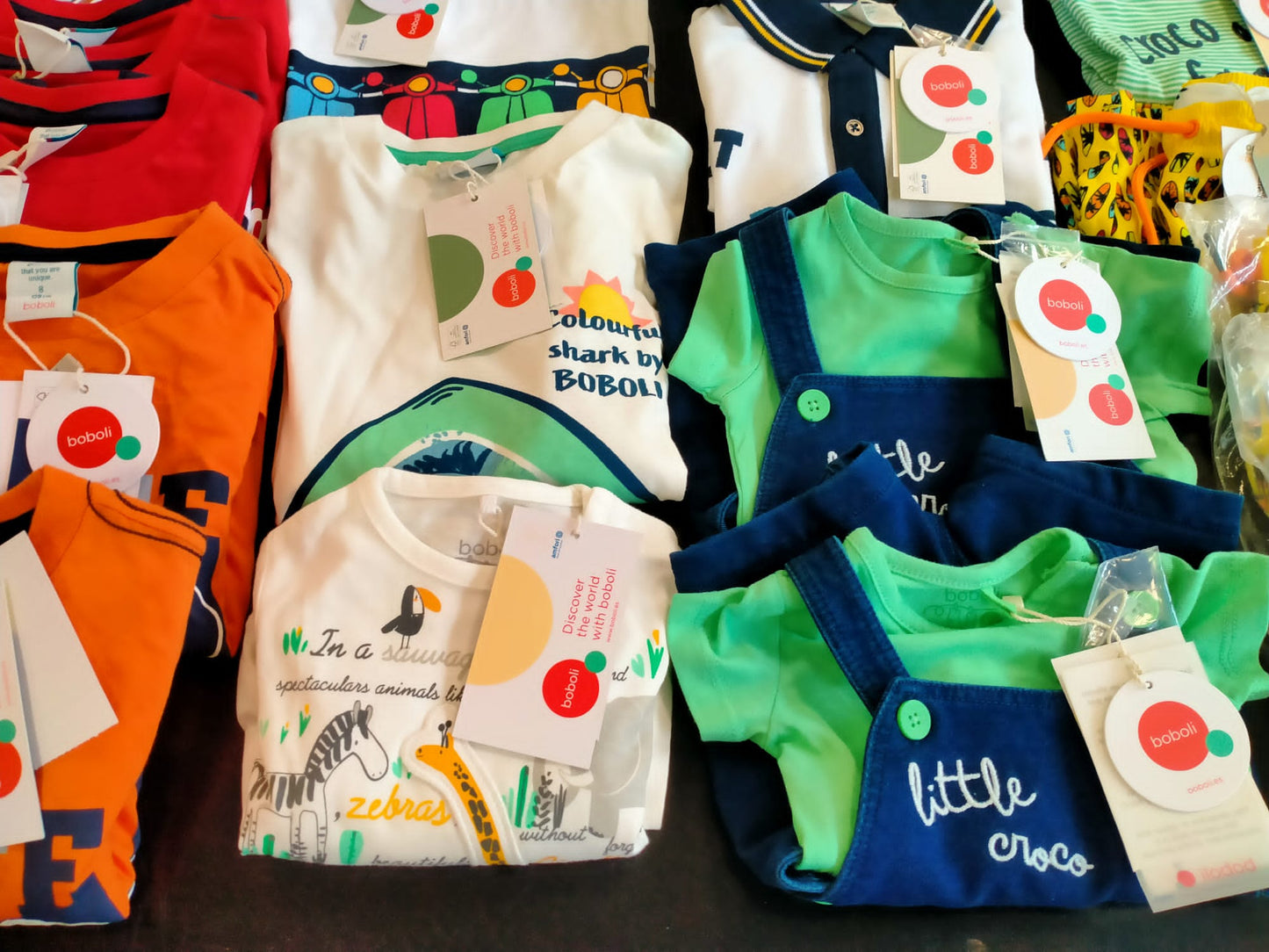 €4,00 al pezzo BOBOLI stock abbigliamento bambini 114 pezzi - P/E - RIF. 6075AF