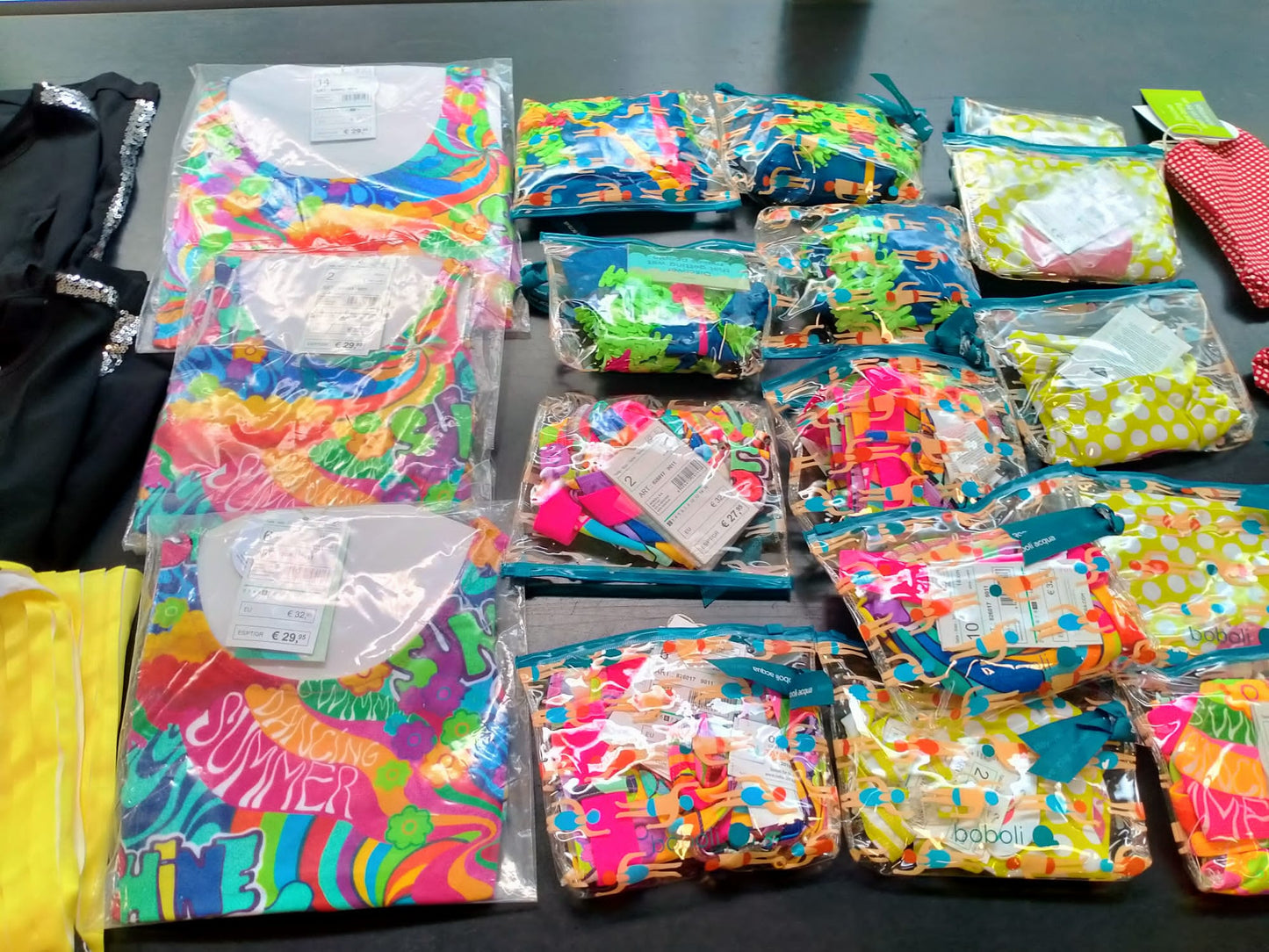 €4,00 al pezzo BOBOLI stock abbigliamento bambini 114 pezzi - P/E - RIF. 6075AF