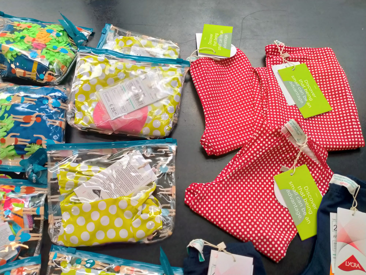 €4,00 al pezzo BOBOLI stock abbigliamento bambini 114 pezzi - P/E - RIF. 6075AF
