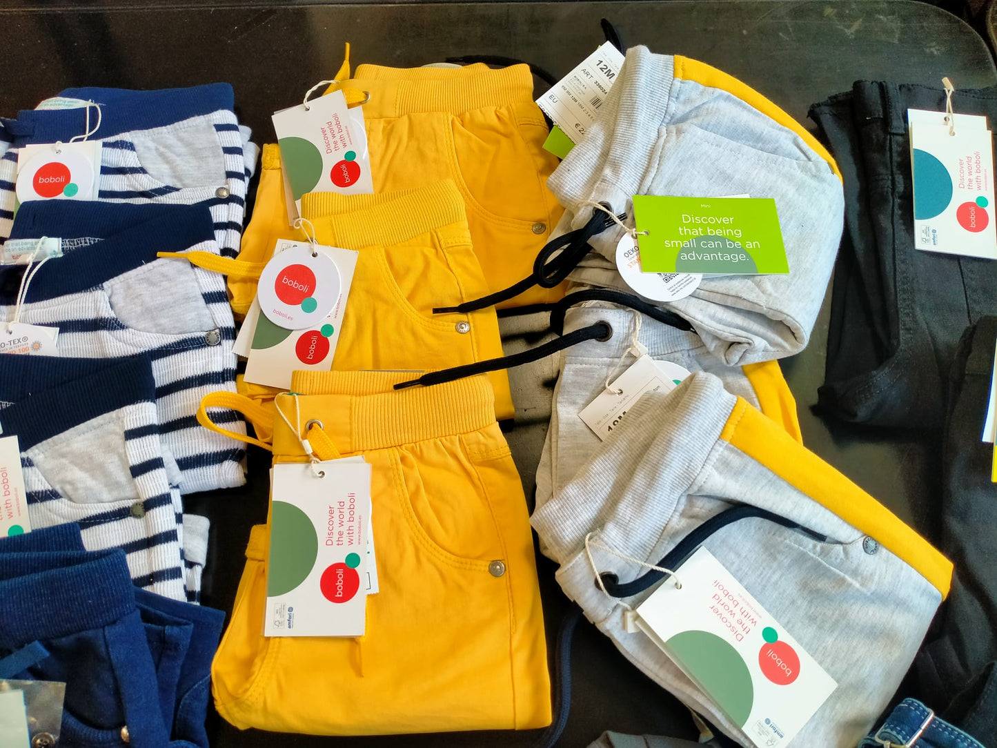 €4,00 al pezzo BOBOLI stock abbigliamento bambini 114 pezzi - P/E - RIF. 6075AF