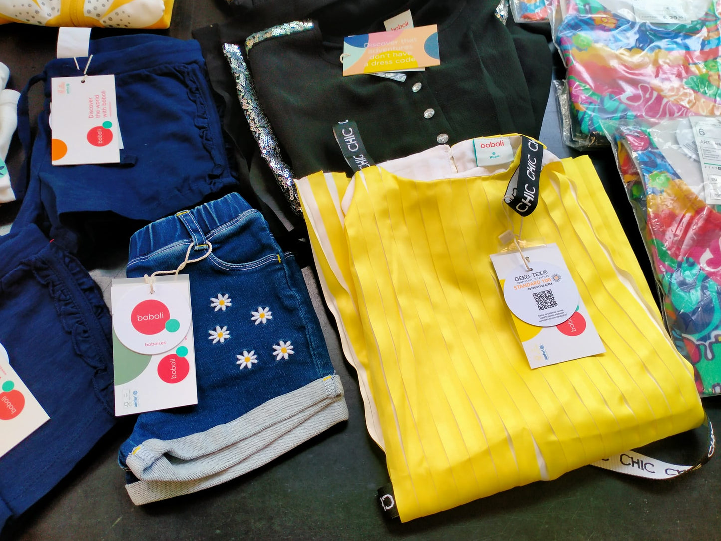 €4,00 al pezzo BOBOLI stock abbigliamento bambini 114 pezzi - P/E - RIF. 6075AF