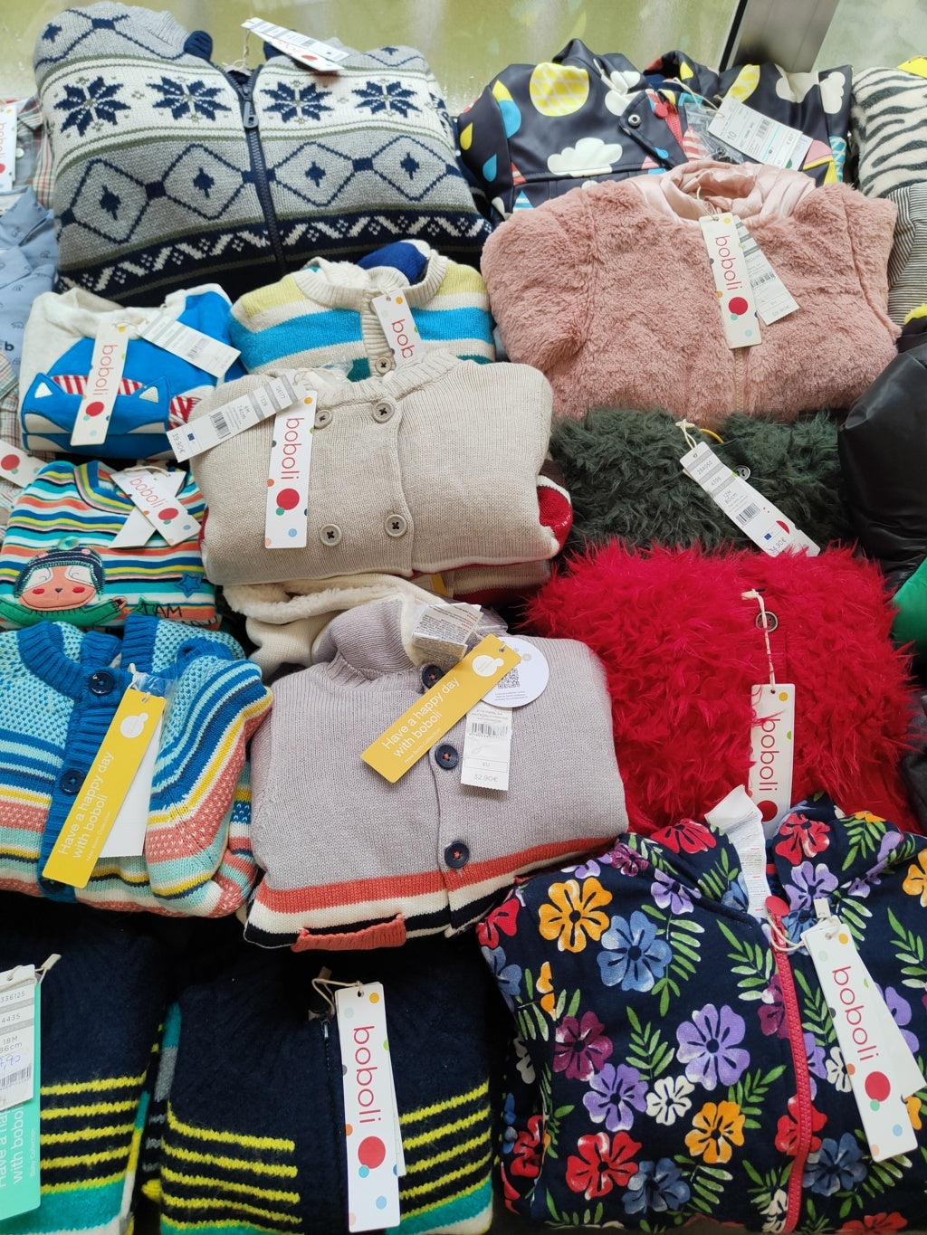 €4,83 al pezzo BOBOLI stock abbigliamento bambini 291 pezzi - A/I - RIF. 6091AF
