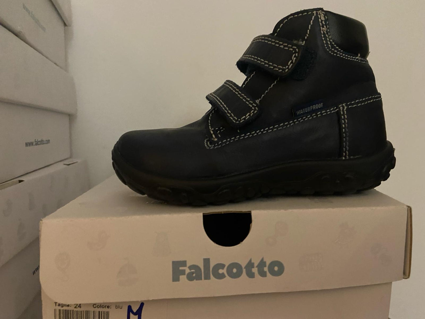 €14,90 al paio BALDUCCI, CHICCO, FALCOTTO, DIANETTI, LELLY KELLY, NATURINO, ecc. stock calzature bambini 161 paia - A/I - RIF. TV6201