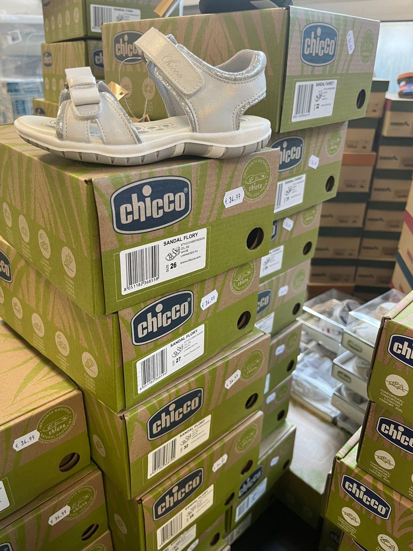 €9,13 al paio CHICCO, LIU JO, BALDUCCI, BIONATURA, FALCOTTO, NATURAL WORLD, ecc. stock calzature bambini 600 pezzi - P/E - RIF. 6089AF