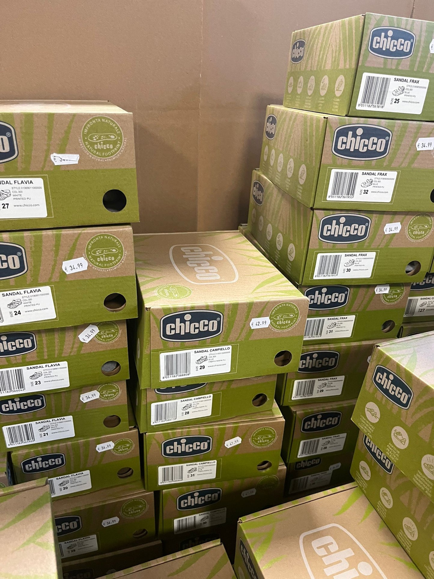 €9,13 al paio CHICCO, LIU JO, BALDUCCI, BIONATURA, FALCOTTO, NATURAL WORLD, ecc. stock calzature bambini 600 pezzi - P/E - RIF. 6089AF