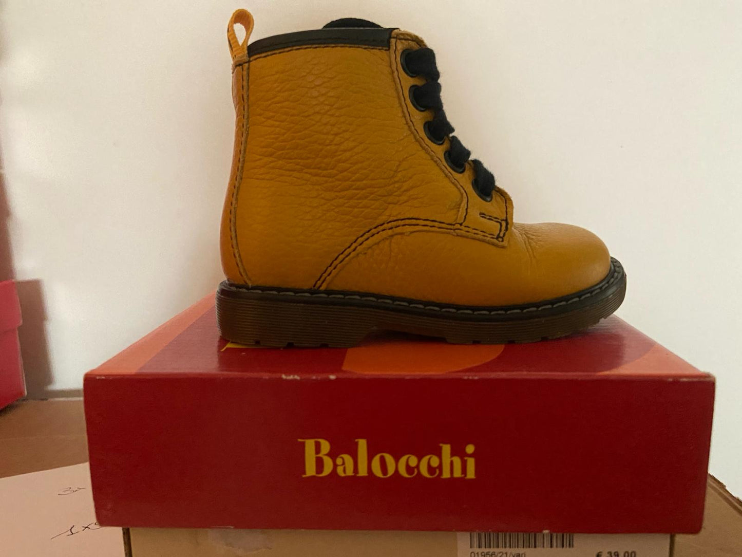 €14,90 al paio BALDUCCI, CHICCO, FALCOTTO, DIANETTI, LELLY KELLY, NATURINO, ecc. stock calzature bambini 161 paia - A/I - RIF. TV6201
