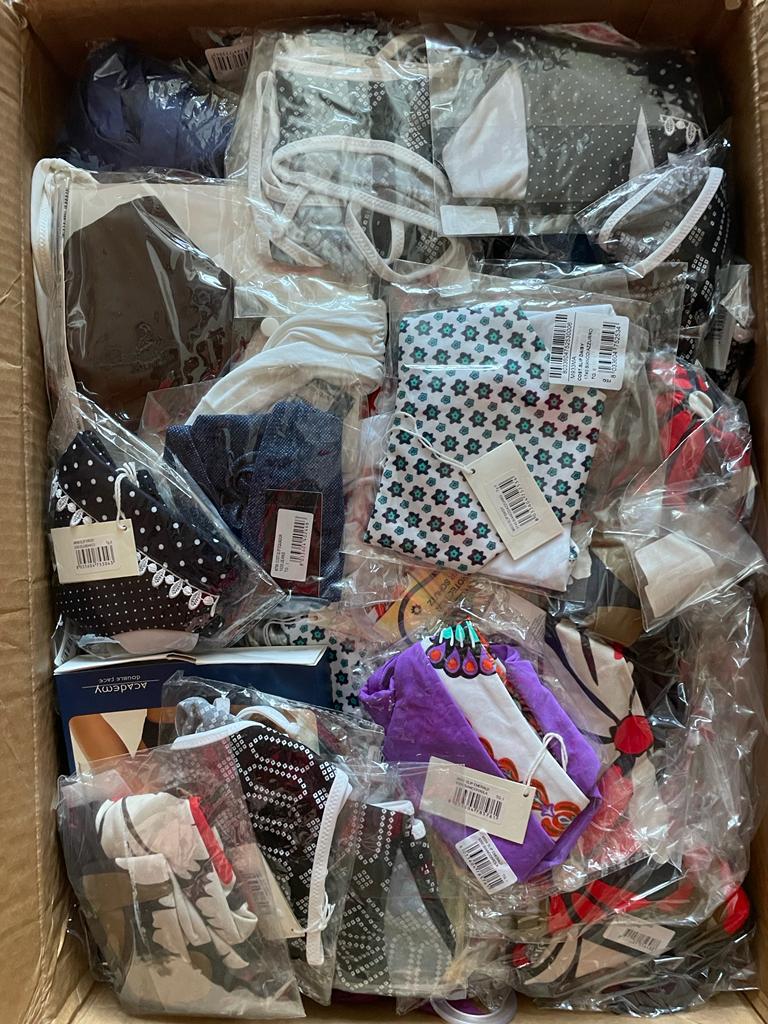 €1.30 per piece GOLDEN LADY stock women's costumes 3000 pieces - S/S - REF. TV6078