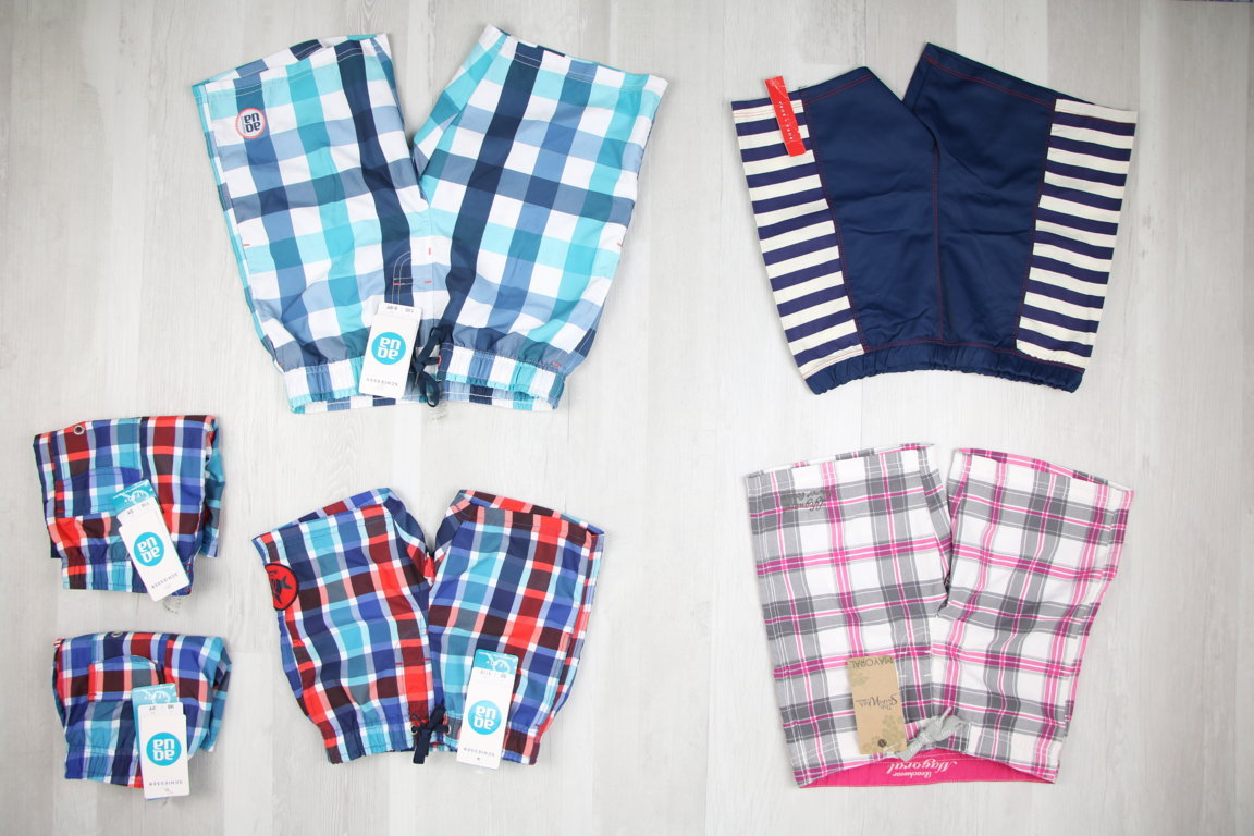 SCONTATO - 20% €2,80 al pezzo BORA BORA, SCHIESSER, ARENA, AMAREA, MAYORAL, ecc. stock costumi bambini 108 pezzi - P/E - RIF. 6040