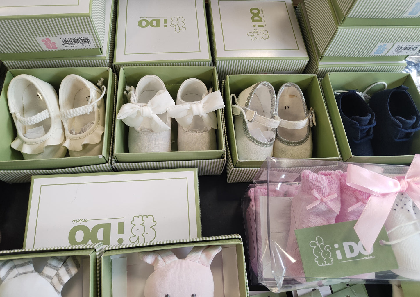 €4,00 al pezzo I DO stock abbigliamento e accessori bambini 419 pezzi - P/E - RIF. 6074AF