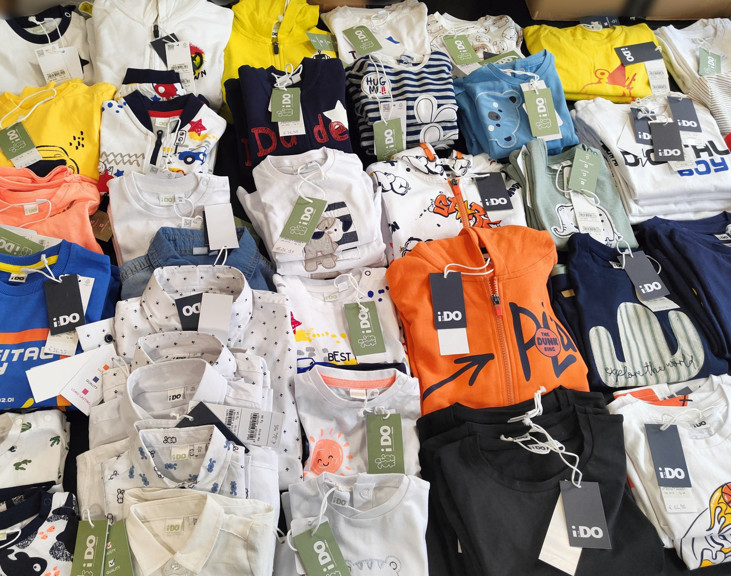 €4,00 al pezzo I DO stock abbigliamento e accessori bambini 419 pezzi - P/E - RIF. 6074AF