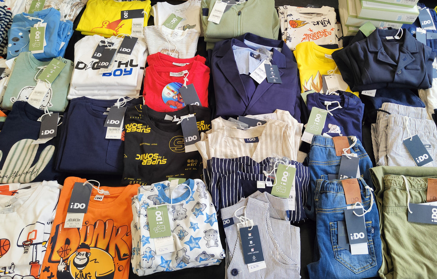 €4,00 al pezzo I DO stock abbigliamento e accessori bambini 419 pezzi - P/E - RIF. 6074AF