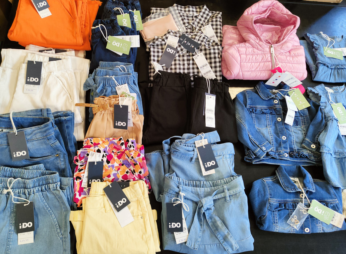 €4,00 al pezzo I DO stock abbigliamento e accessori bambini 419 pezzi - P/E - RIF. 6074AF