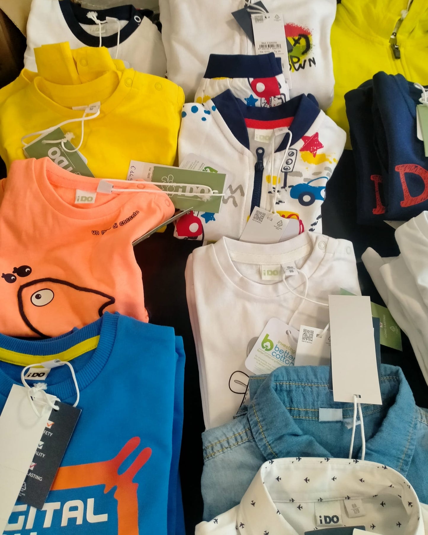 €4,00 al pezzo I DO stock abbigliamento e accessori bambini 419 pezzi - P/E - RIF. 6074AF