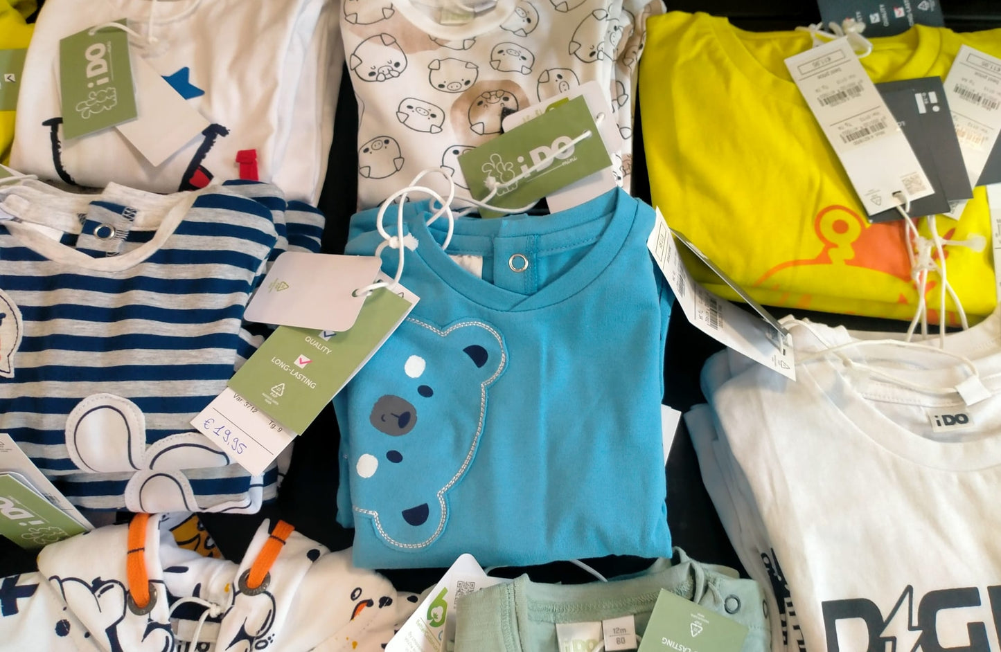 €4,00 al pezzo I DO stock abbigliamento e accessori bambini 419 pezzi - P/E - RIF. 6074AF