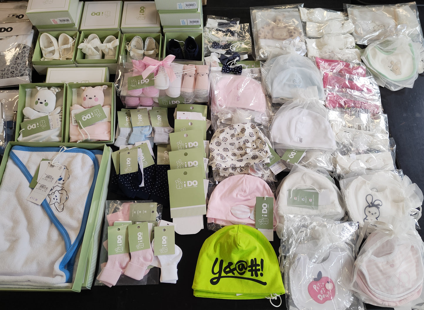 €4,00 al pezzo I DO stock abbigliamento e accessori bambini 419 pezzi - P/E - RIF. 6074AF