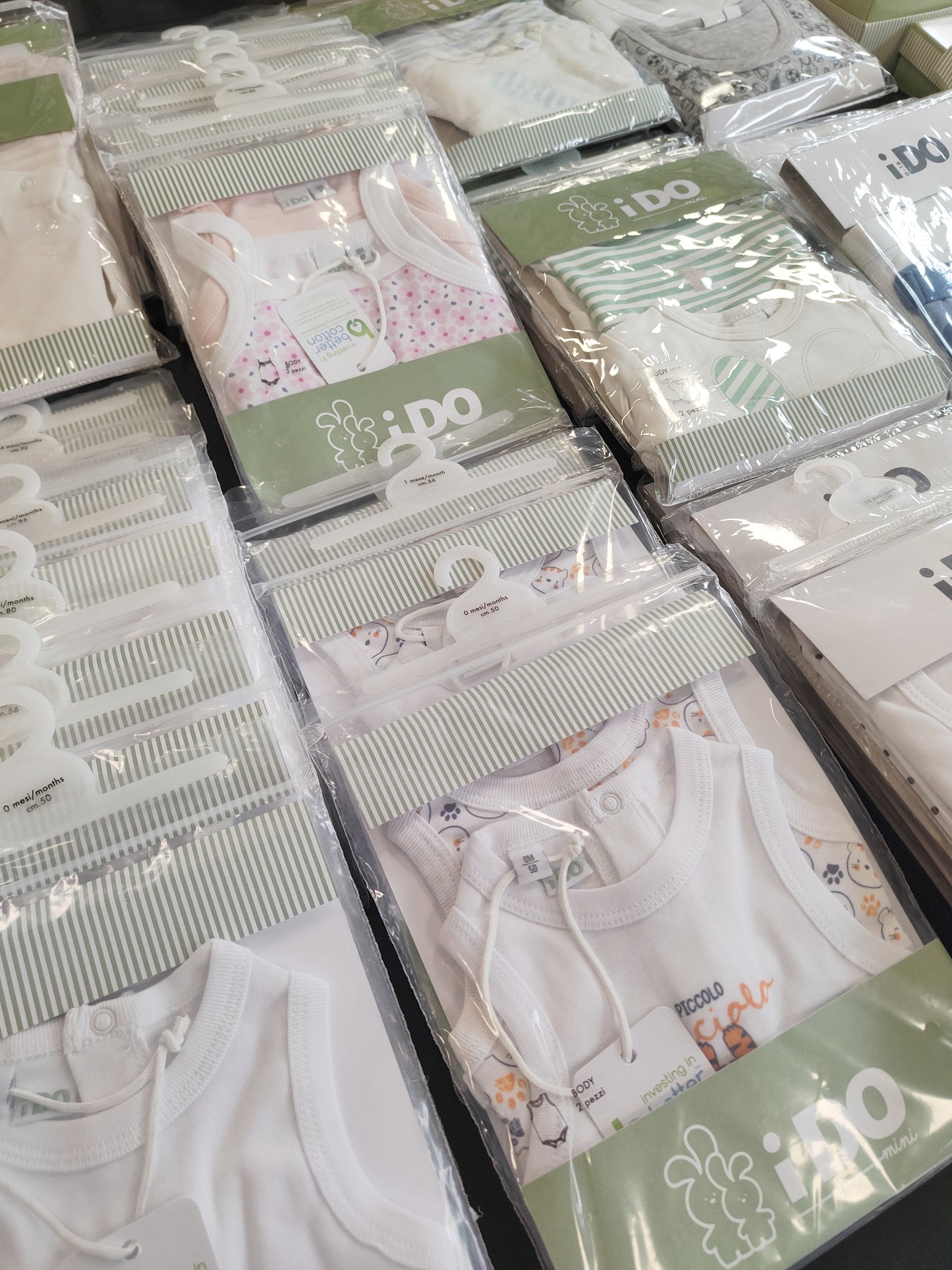 €4,00 al pezzo I DO stock abbigliamento e accessori bambini 419 pezzi - P/E - RIF. 6074AF