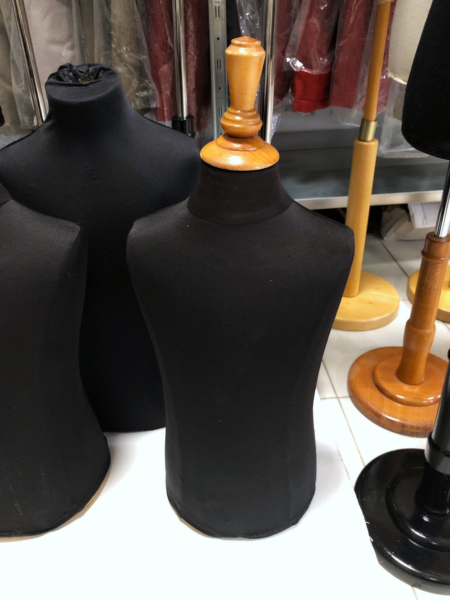 14,00 € la pièce mannequins de stock nouveau-nés, enfants, juniors 24 pièces - REF. 6202AF