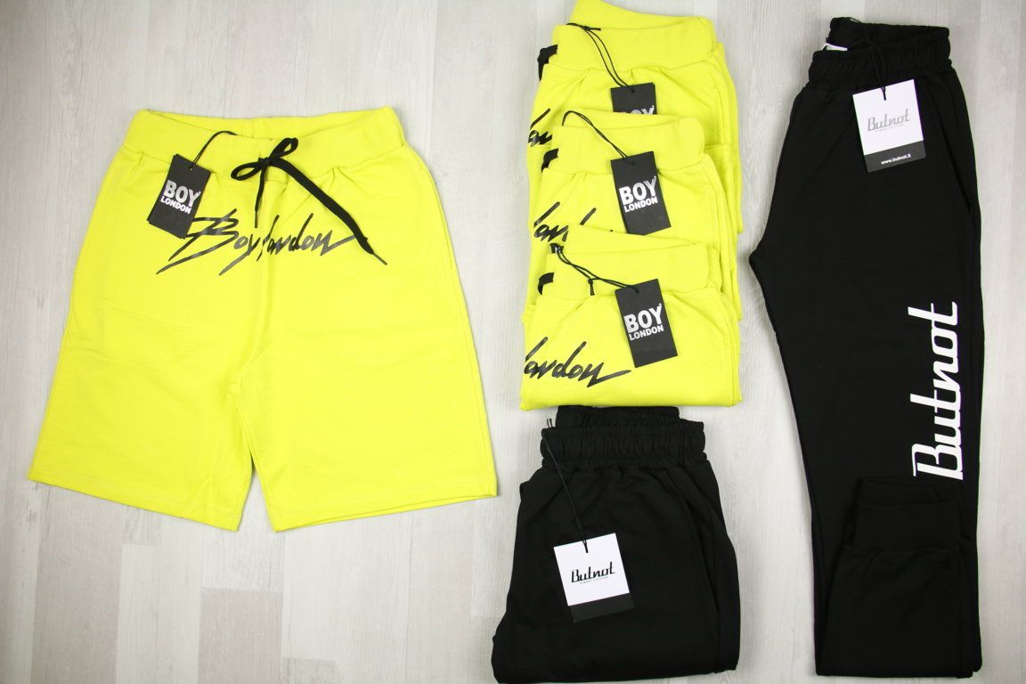 €7,00 al pezzo BUTNOT, FRED MELLO, PARENTAL ADVISORY, TOURISTE, FUNBEE, ecc. stock abbigliamento bambino 123 pezzi - P/E - A/I - RIF. 6183AF