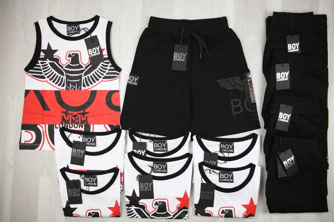 €7,00 al pezzo BUTNOT, FRED MELLO, PARENTAL ADVISORY, TOURISTE, FUNBEE, ecc. stock abbigliamento bambino 123 pezzi - P/E - A/I - RIF. 6183AF