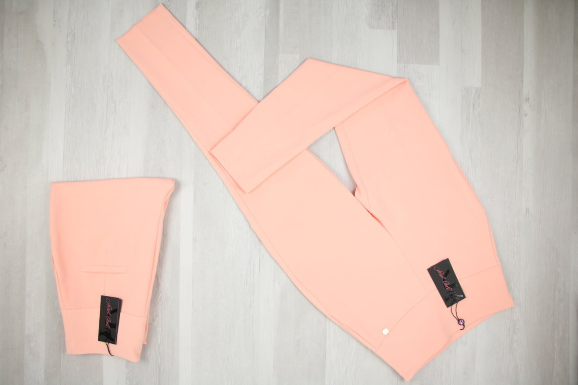 €6,80 al pezzo SARAH CHOLE, MISS MISS, GIORGIA & JOHNS, GRAFFIO, ecc. stock abbigliamento donna 129 pezzi - P/E - RIF. 6061AF
