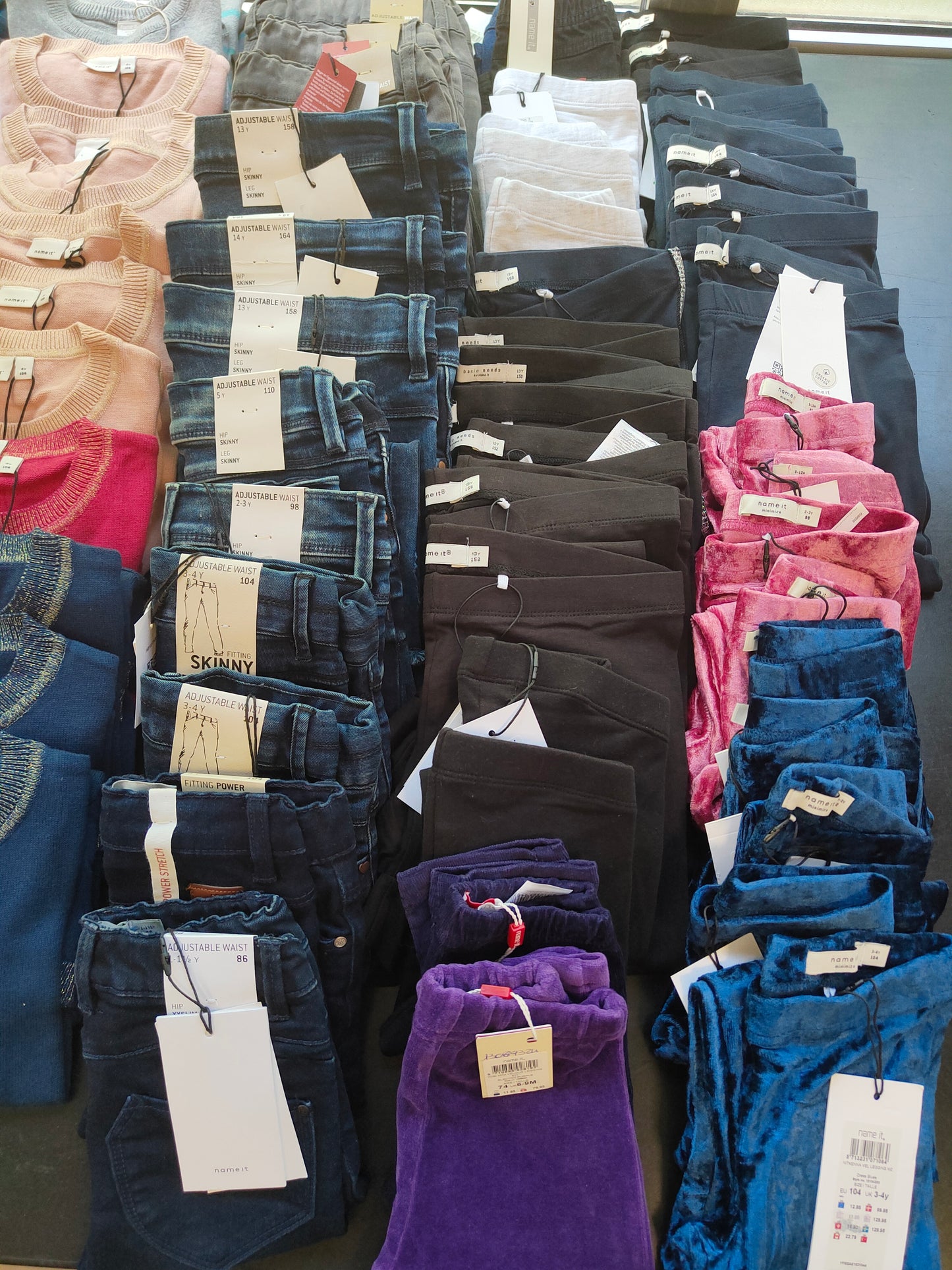 €3,81 al pezzo NAME IT stock abbigliamento bambini 190 pezzi - A/I - RIF. 6102AF
